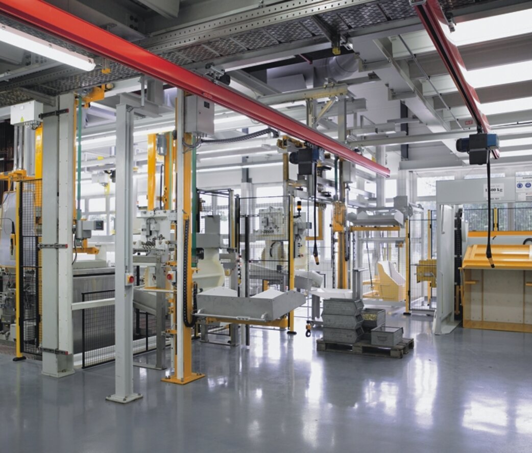 Electrogalvanizing of loose bulk goods