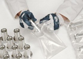 When highest cleaness is demanded, all components of a laser must be packed separately after the clean pickling