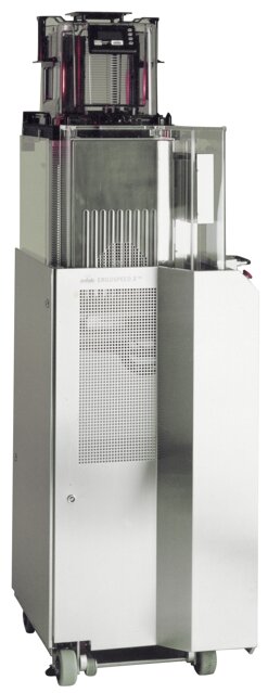 Vertikale mechanische Vorbehandlungsmaschine mit Metallgehäuse und transparentem oberen Teil, montiert auf Rollen